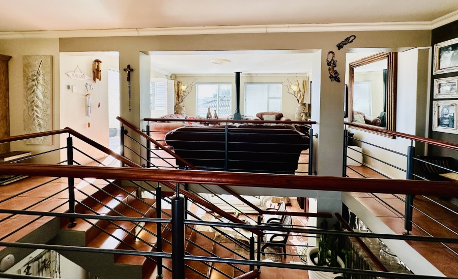 3 Bedroom Property for Sale in De Kelders Western Cape